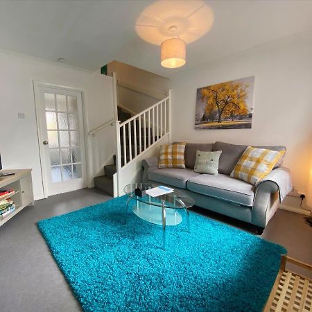2 Bedroom Private House Near Bedford Town And Train Station Бедфорд Екстериор снимка