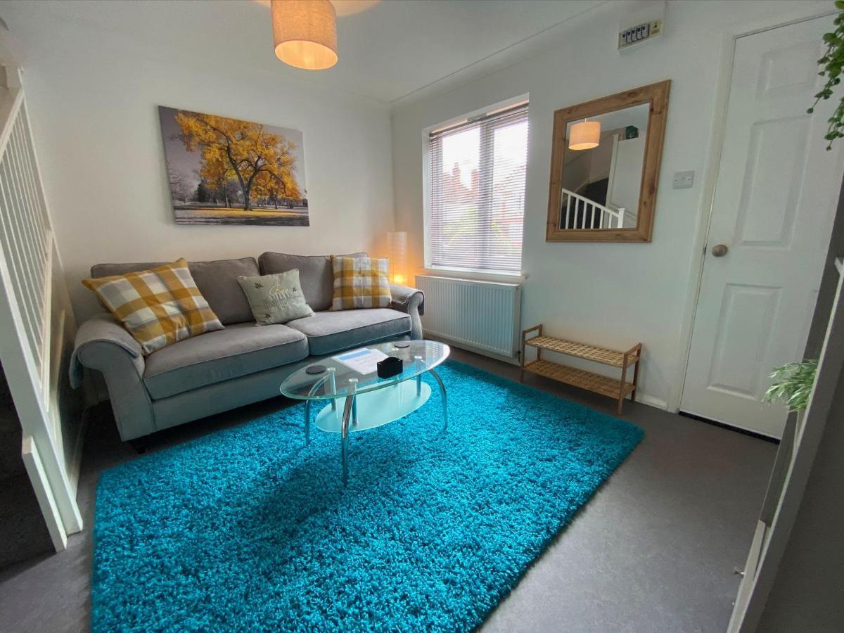 2 Bedroom Private House Near Bedford Town And Train Station Бедфорд Екстериор снимка